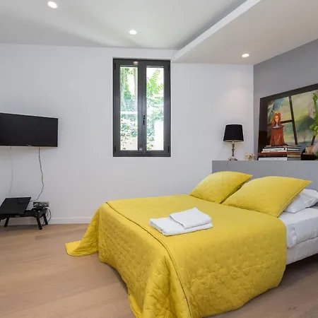 Spacious Standing Acparking Apartment Nizza