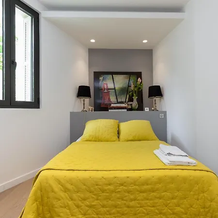 Spacious Standing Acparking Apartment Nizza