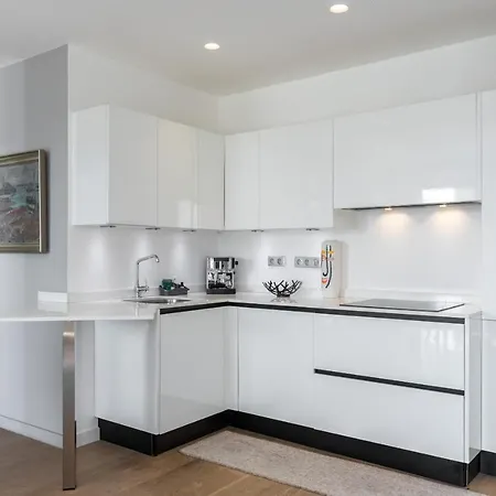Apartment Spacious Standing Acparking